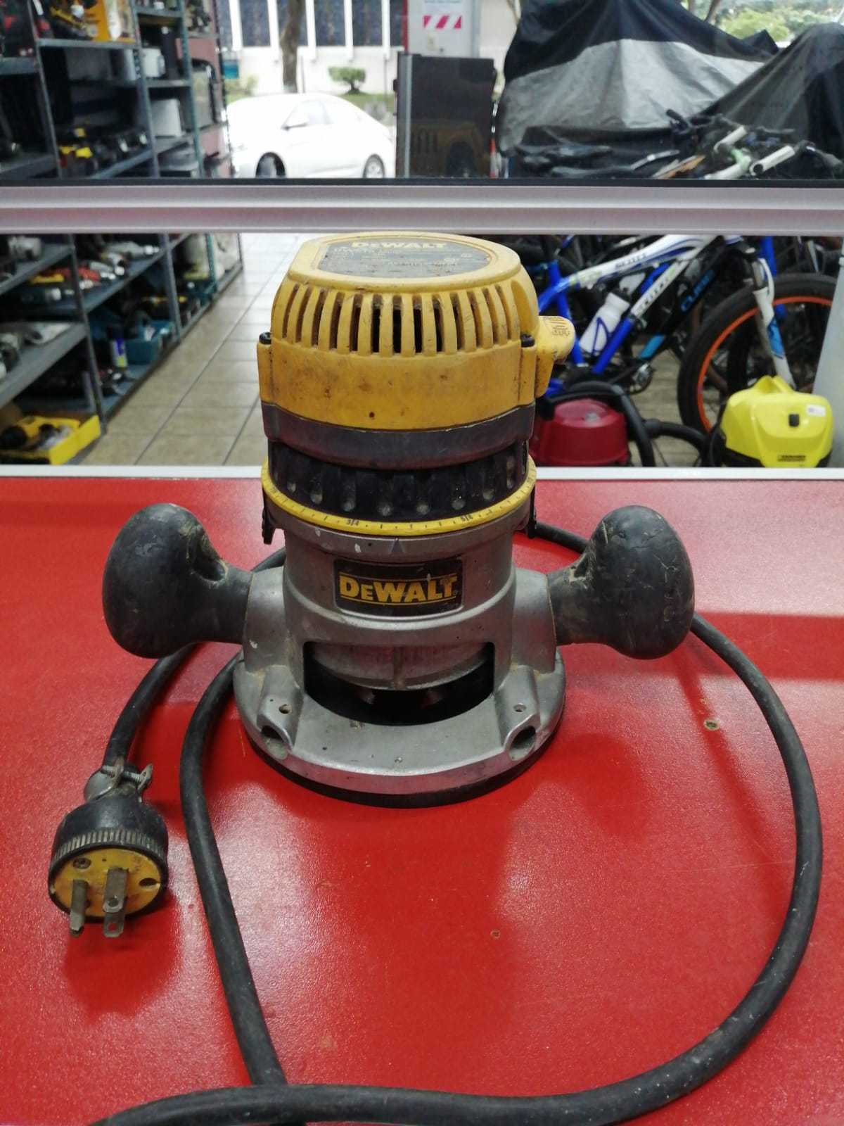 Dewalt dw616