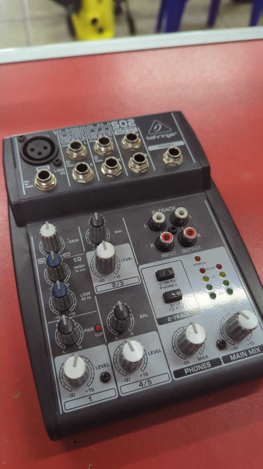 behringer xenyx 502