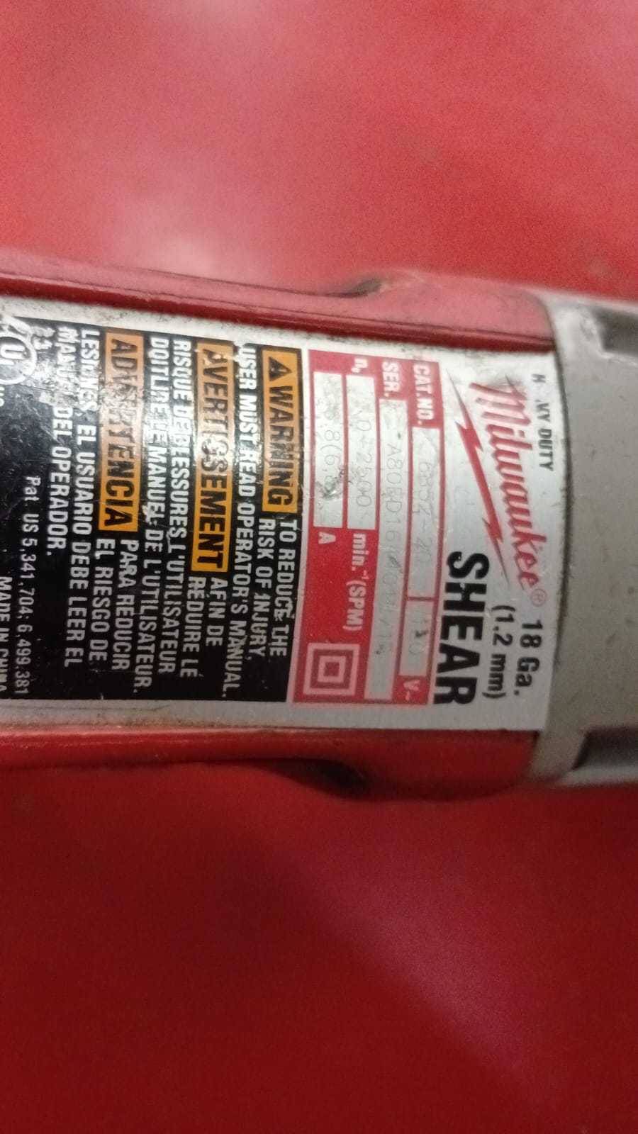Milwaukee 6852 20