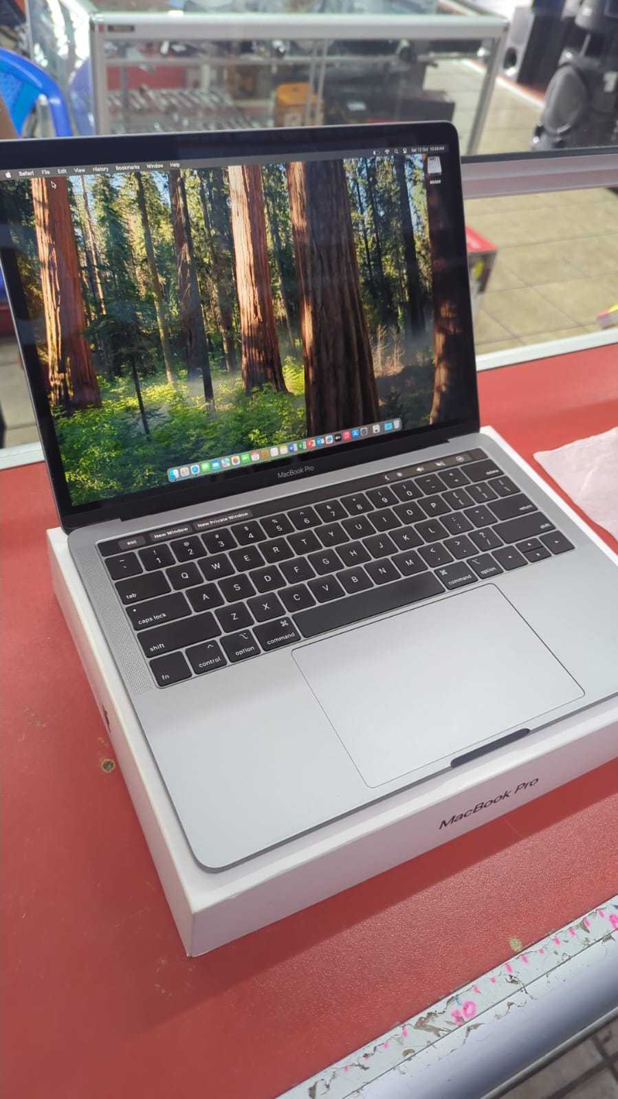 apple macbook pro a1989