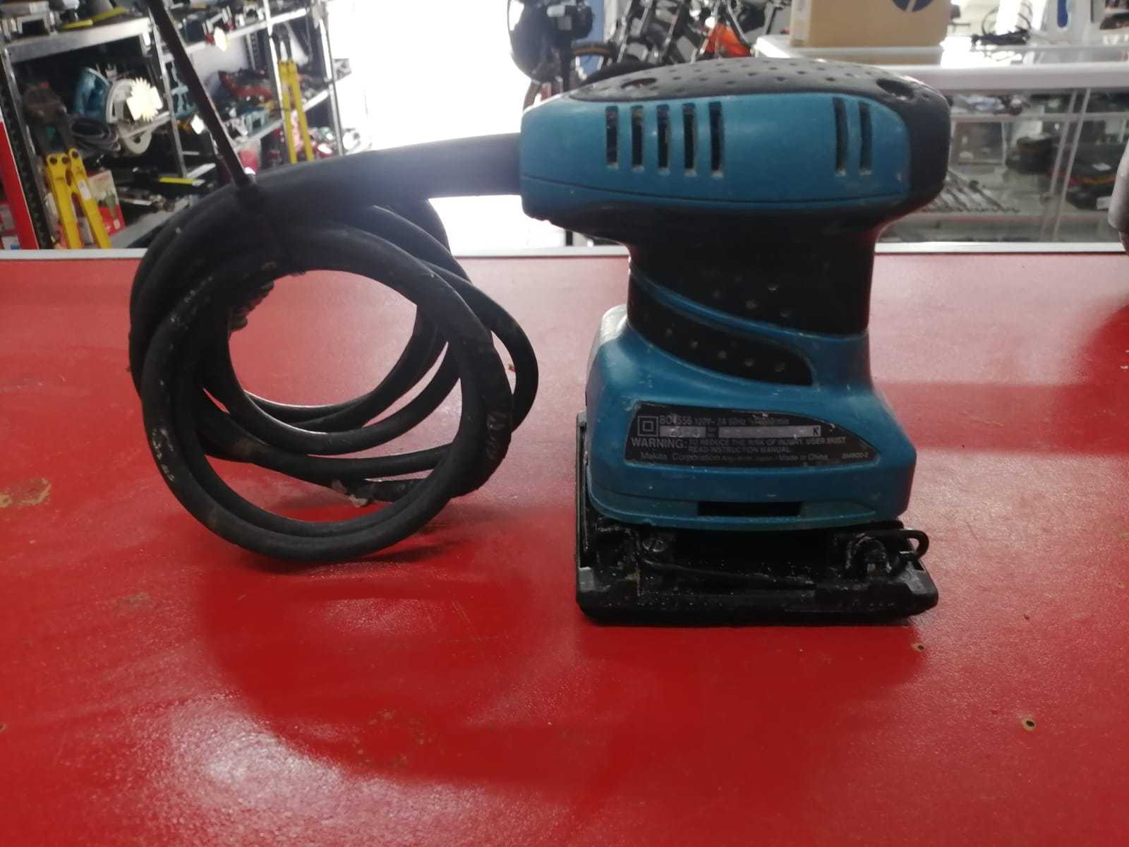 Makita BO4556