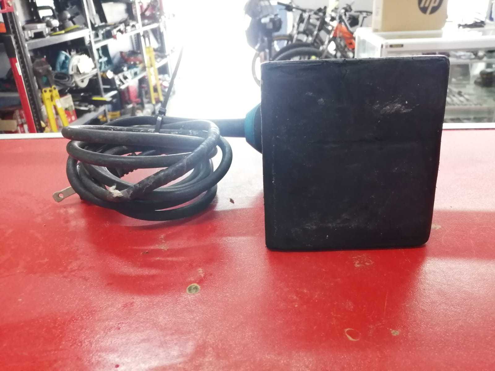 Makita BO4556