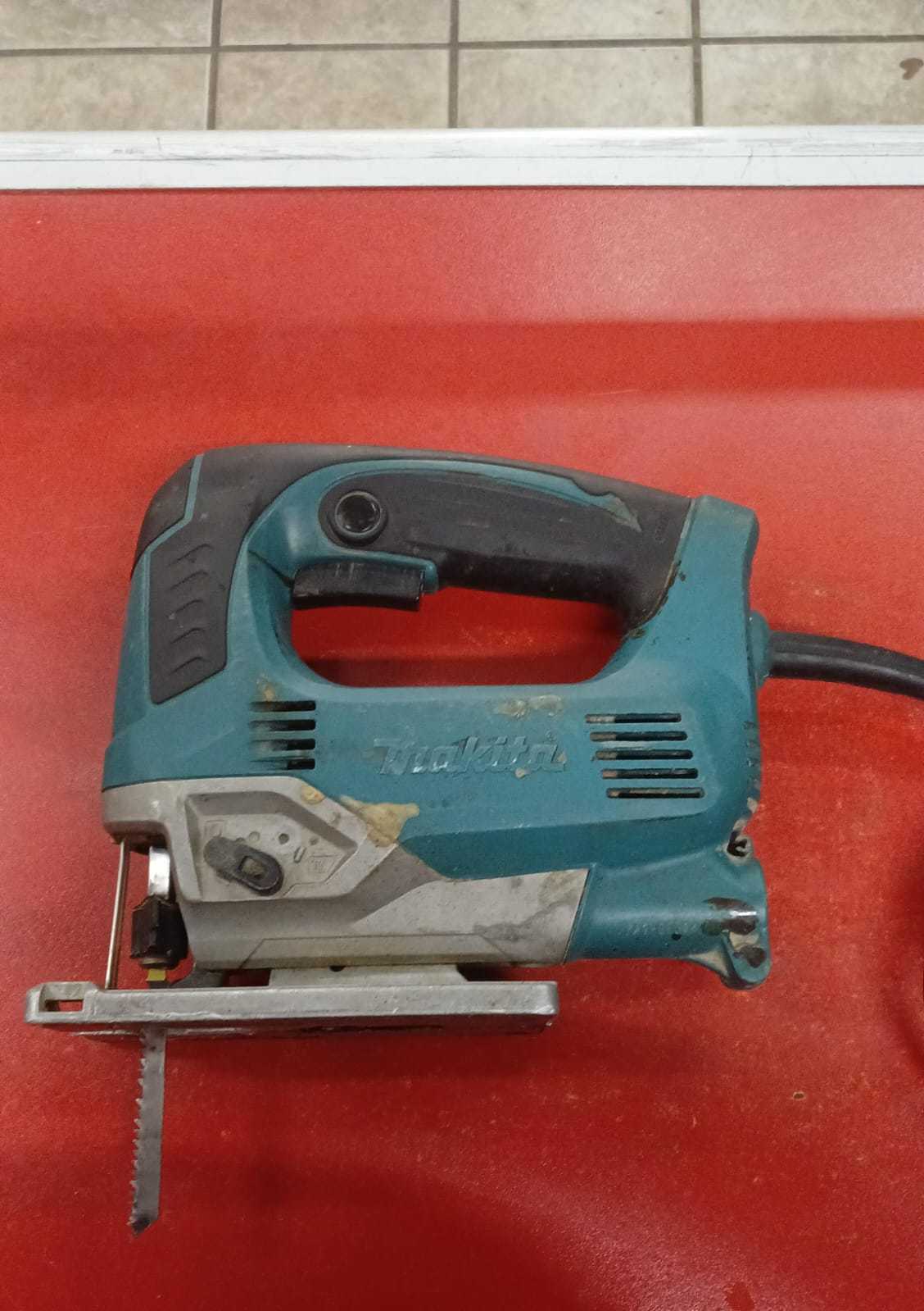 MAkita JV0600