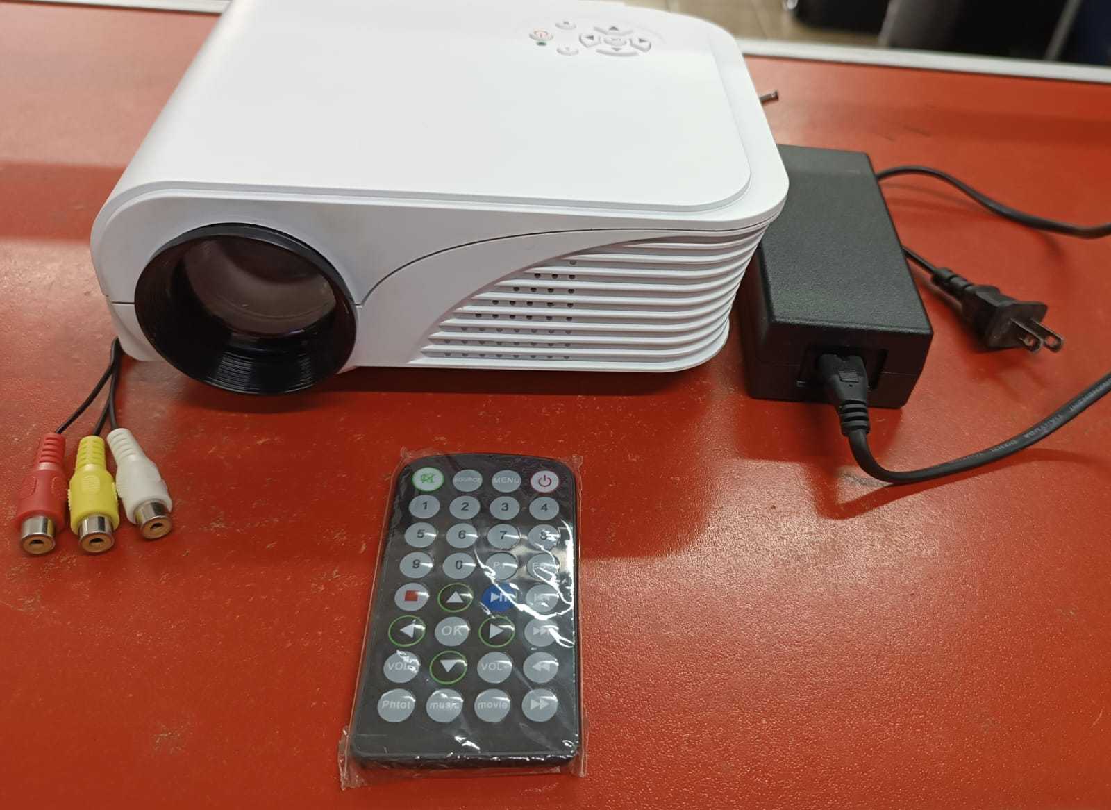 Cinema Proyector s320