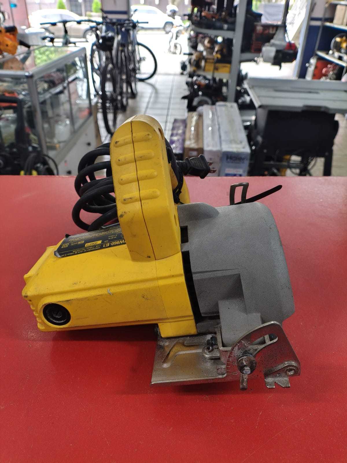 DeWalt DW860-B3