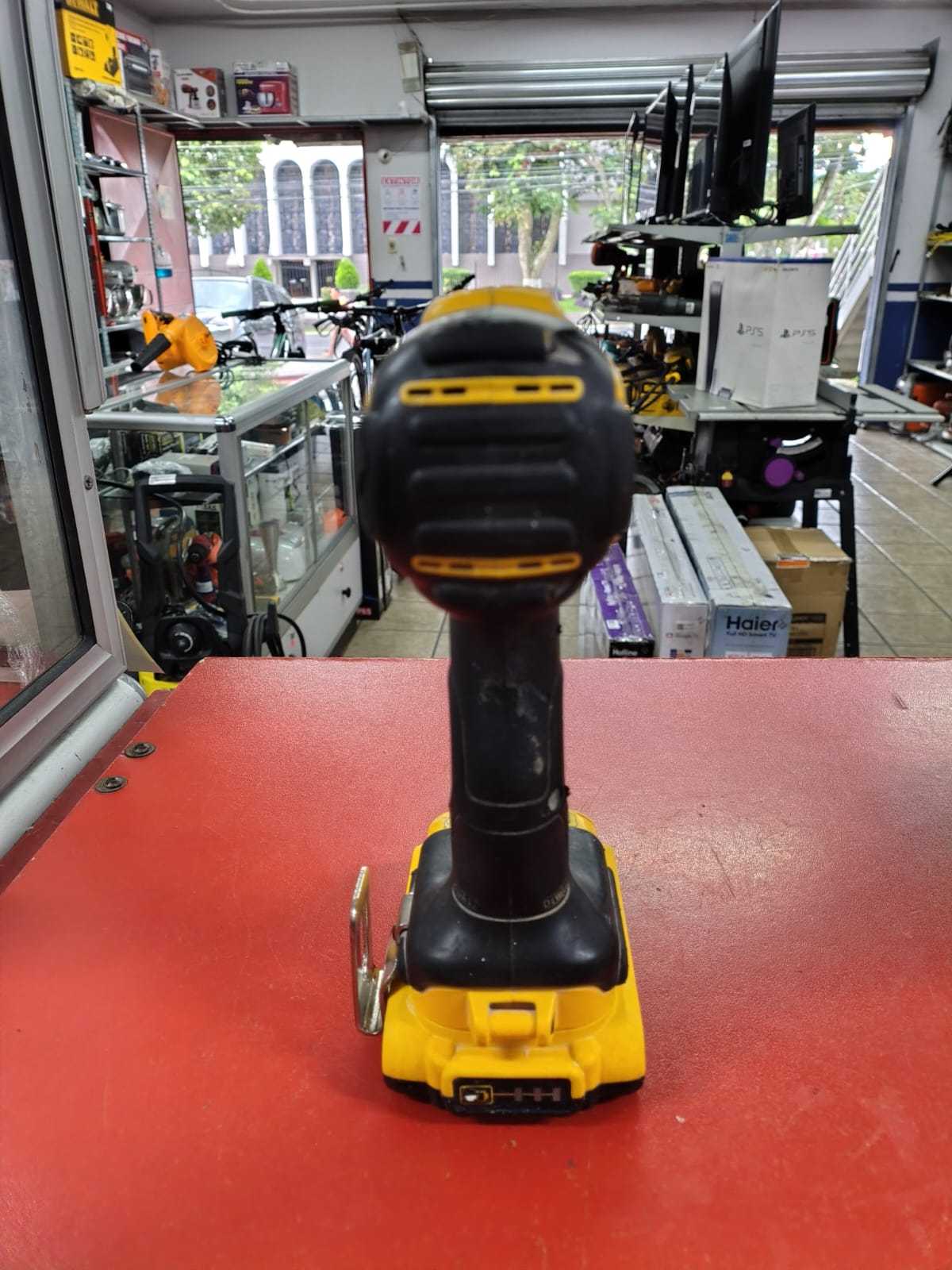 Dewalt Dcd780