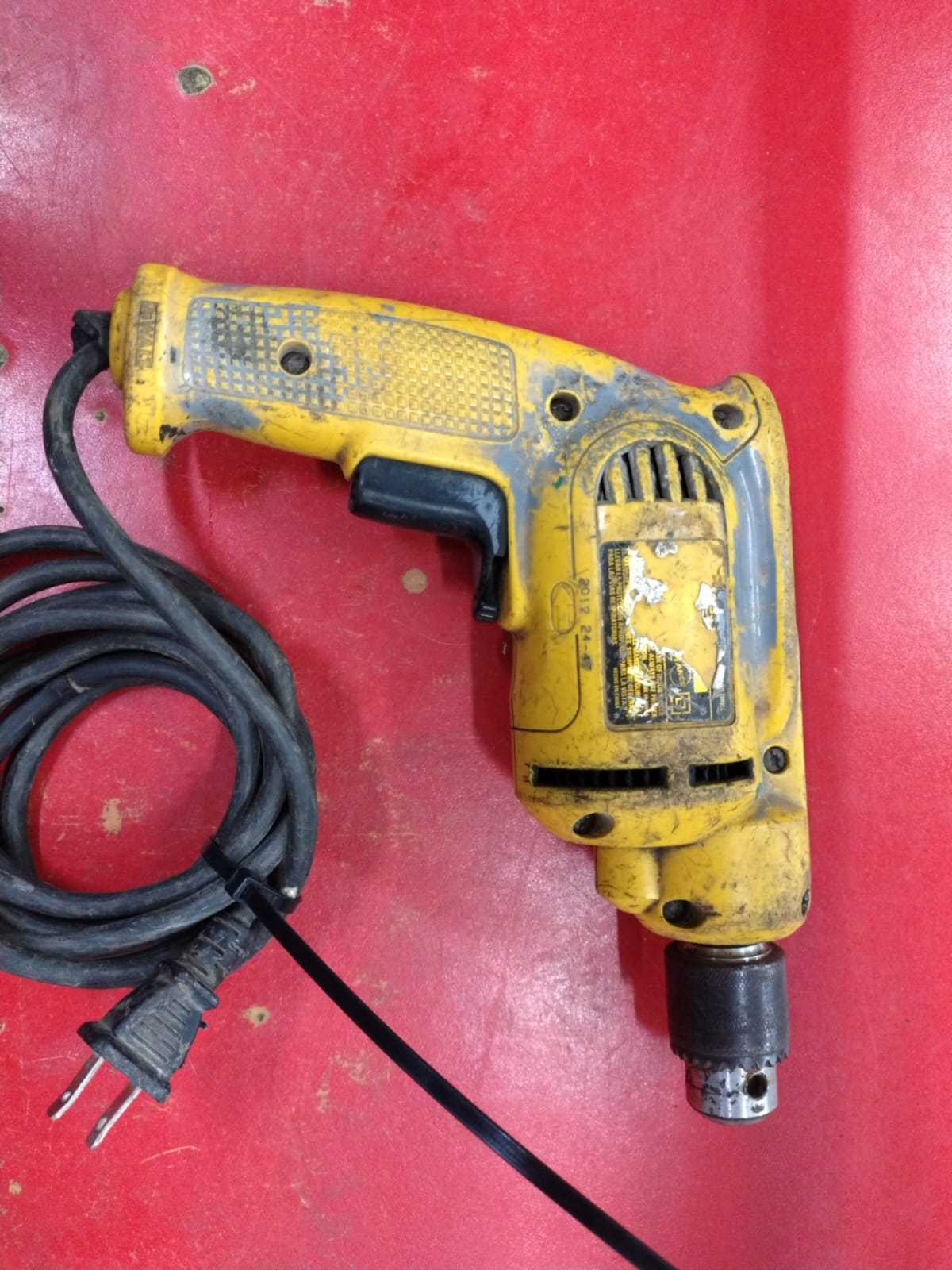 dewalt modelo no visible ni serie